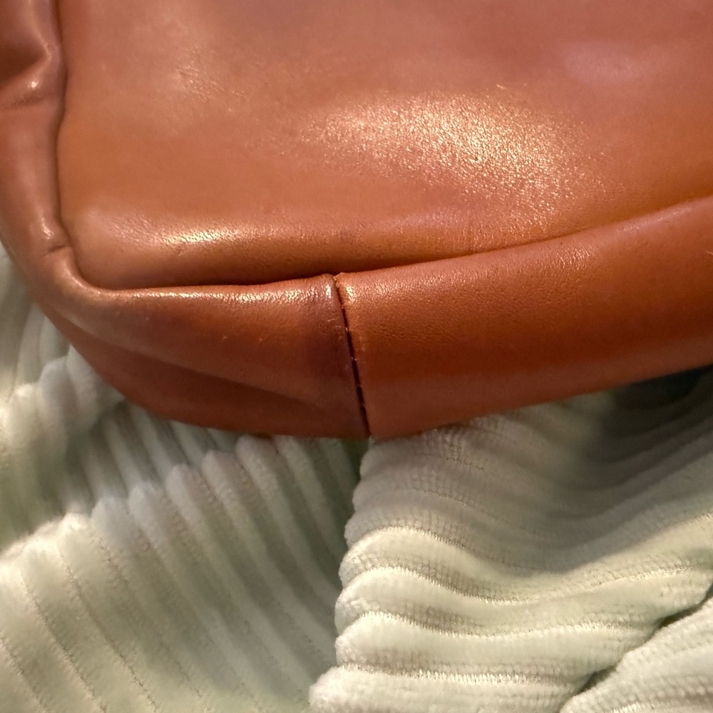 Vintage Brown soft Leather purse made in Hong Kong 3 compartments 11”X8”X3” - Picture 16 of 16